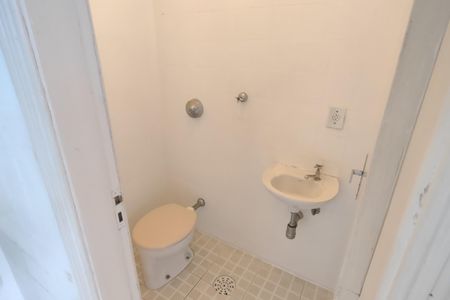 Apartamento à venda com 69m², 2 quartos e 2 vagas Apartamento à venda com 69m², 2 quartos e 2 vagasBanheiro 2