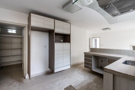 Casa para alugar com 245m², 4 quartos e 2 vagasCozinha