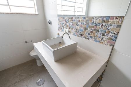 Casa para alugar com 245m², 4 quartos e 2 vagasBanheiro do Corredor