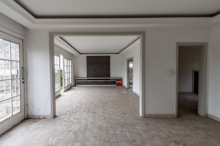 Casa para alugar com 245m², 4 quartos e 2 vagasSala