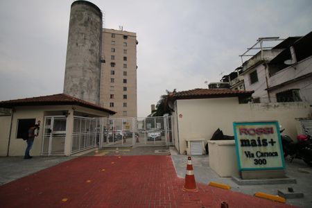 Apartamento para alugar com 49m², 2 quartos e 1 vagaFachada e portaria