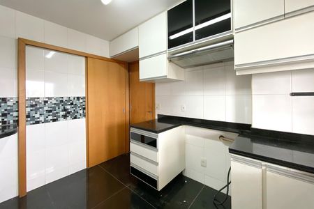 Apartamento para alugar com 96m², 3 quartos e 2 vagasCozinha