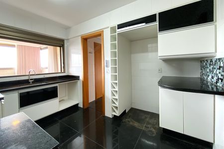 Apartamento para alugar com 96m², 3 quartos e 2 vagasCozinha