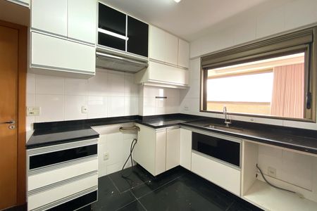 Apartamento para alugar com 96m², 3 quartos e 2 vagasCozinha