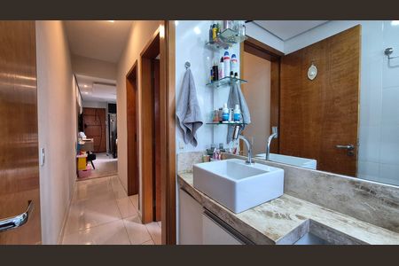 Apartamento à venda com 88m², 2 quartos e 1 vagaBanheiro 