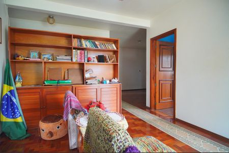 Casa à venda com 295m², 3 quartos e 2 vagasSala