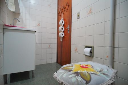 Casa à venda com 295m², 3 quartos e 2 vagasBanheiro 1