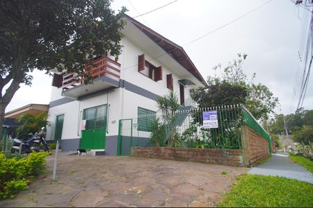 Casa à venda com 295m², 3 quartos e 2 vagasFachada