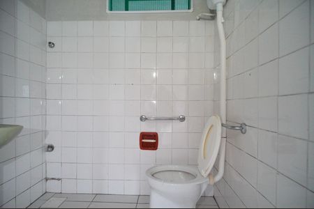 Casa à venda com 295m², 3 quartos e 2 vagasBanheiro 2