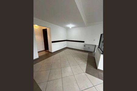 Casa de condomínio para alugar com 176m², 3 quartos e 4 vagas Casa de condomínio para alugar com 176m², 3 quartos e 4 vagasÁrea Externa