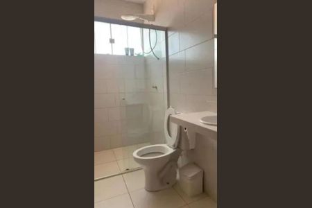 Casa de condomínio para alugar com 176m², 3 quartos e 4 vagas Casa de condomínio para alugar com 176m², 3 quartos e 4 vagasBanheiro
