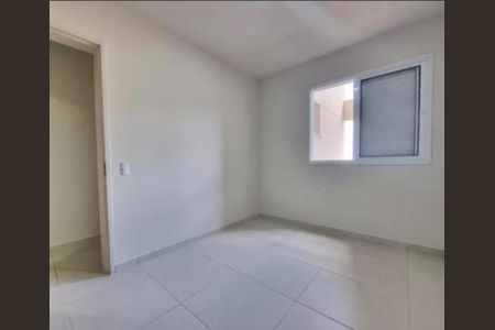 Quarto 2 de casa de condomínio para alugar com 3 quartos, 176m² em Roselândia, Cotia