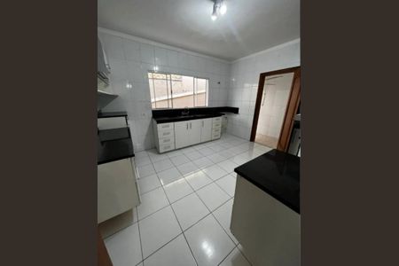 Cozinha de casa de condomínio para alugar com 3 quartos, 176m² em Roselândia, Cotia