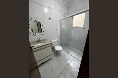 Banheiro 2 de casa de condomínio para alugar com 3 quartos, 176m² em Roselândia, Cotia