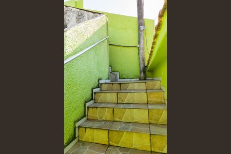 Casa para alugar com 45m², 1 quarto e sem vaga Casa para alugar com 45m², 1 quarto e sem vagaEscada