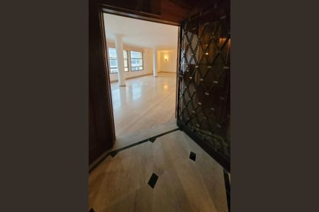 Apartamento para alugar com 360m², 4 quartos e 1 vaga