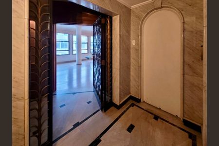 Apartamento para alugar com 360m², 4 quartos e 1 vaga