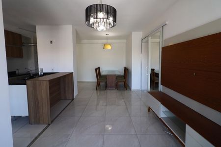 Apartamento para alugar com 75m², 2 quartos e 1 vagaSala