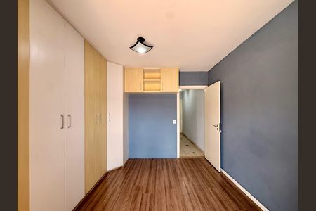 Casa à venda com 82m², 2 quartos e 2 vagas