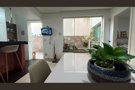 Casa à venda com 4 quartos, 415m² em Nova Granada, Belo Horizonte
