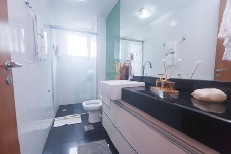 Apartamento à venda com 105m², 3 quartos e 2 vagas Apartamento à venda com 105m², 3 quartos e 2 vagasBanheiro Social