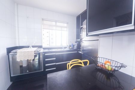 Apartamento à venda com 105m², 3 quartos e 2 vagas Apartamento à venda com 105m², 3 quartos e 2 vagasCozinha