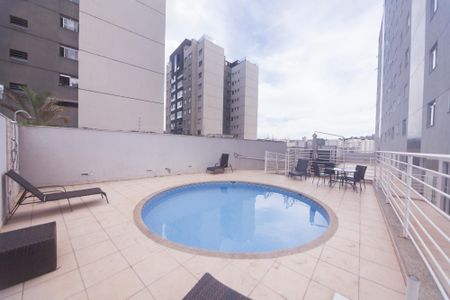 Apartamento à venda com 105m², 3 quartos e 2 vagas Apartamento à venda com 105m², 3 quartos e 2 vagasÁrea comum - Piscina