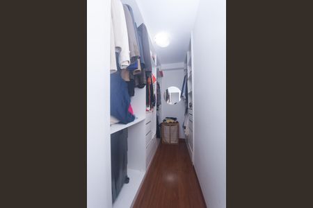Apartamento à venda com 105m², 3 quartos e 2 vagas Apartamento à venda com 105m², 3 quartos e 2 vagasCloset da suíte