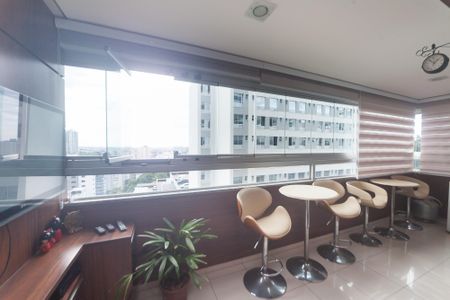 Apartamento à venda com 105m², 3 quartos e 2 vagas Apartamento à venda com 105m², 3 quartos e 2 vagasVaranda da Sala