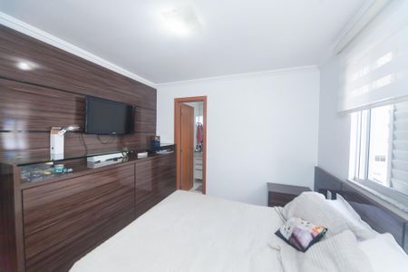 Apartamento à venda com 105m², 3 quartos e 2 vagas Apartamento à venda com 105m², 3 quartos e 2 vagassuite