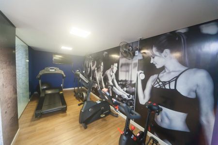 Apartamento à venda com 105m², 3 quartos e 2 vagas Apartamento à venda com 105m², 3 quartos e 2 vagasAcademia