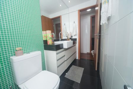 Apartamento à venda com 105m², 3 quartos e 2 vagas Apartamento à venda com 105m², 3 quartos e 2 vagasBanheiro Social