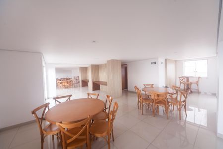 Apartamento à venda com 105m², 3 quartos e 2 vagas Apartamento à venda com 105m², 3 quartos e 2 vagasÁrea comum - Salão de festas