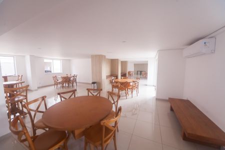 Apartamento à venda com 105m², 3 quartos e 2 vagas Apartamento à venda com 105m², 3 quartos e 2 vagasÁrea comum - Salão de festas