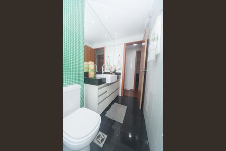 Apartamento à venda com 105m², 3 quartos e 2 vagas Apartamento à venda com 105m², 3 quartos e 2 vagasBanheiro Social