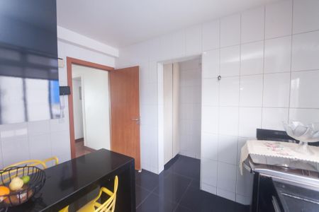 Apartamento à venda com 105m², 3 quartos e 2 vagas Apartamento à venda com 105m², 3 quartos e 2 vagasCozinha
