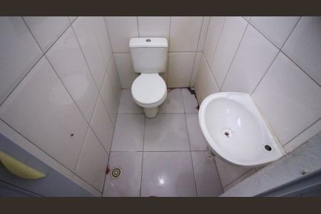 Casa para alugar com 30m², 1 quarto e sem vaga Casa para alugar com 30m², 1 quarto e sem vagaBanheiro