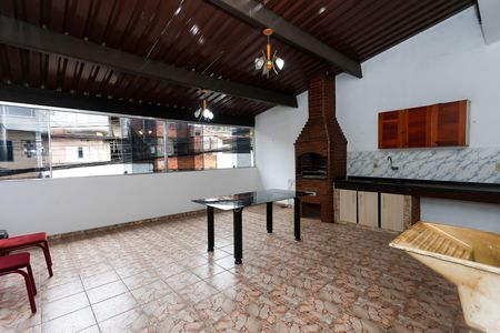 Casa para alugar com 299m², 3 quartos e 1 vaga Casa para alugar com 299m², 3 quartos e 1 vagaÁrea comum - Churrasqueira