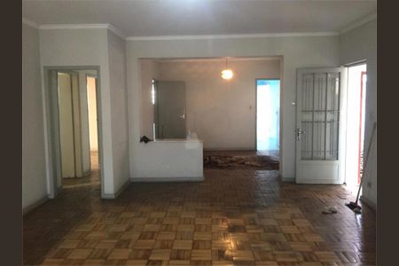 Casa à venda com 184m², 3 quartos e 3 vagas