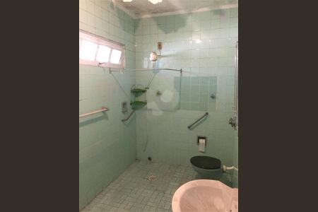 Casa à venda com 184m², 3 quartos e 3 vagas