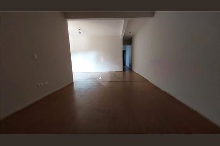 Casa à venda com 3 quartos, 191m² em Vila Alexandria, São Paulo