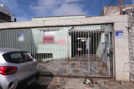 Casa para alugar com 120m², 2 quartos e 1 vaga Casa para alugar com 120m², 2 quartos e 1 vagaFachada