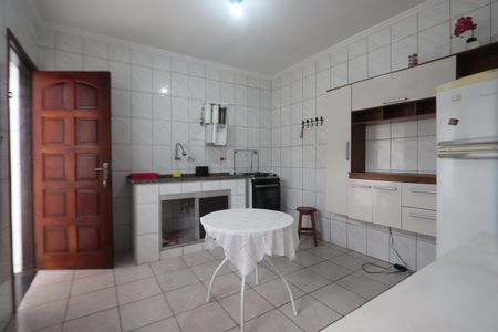 Casa para alugar com 120m², 2 quartos e 1 vagaCozinha