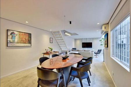 Casa à venda com 3 quartos, 160m² em Chácara Santo Antônio (Zona Sul), São Paulo