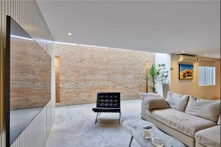 Casa à venda com 3 quartos, 160m² em Chácara Santo Antônio (Zona Sul), São Paulo