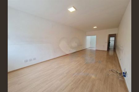 Casa à venda com 3 quartos, 300m² em Vila Granada, São Paulo