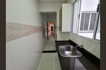 Casa à venda com 3 quartos, 300m² em Vila Granada, São Paulo