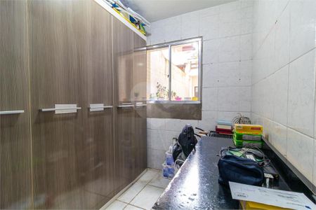 Casa à venda com 104m², 4 quartos e 2 vagas