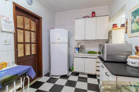 Casa à venda com 104m², 4 quartos e 2 vagas