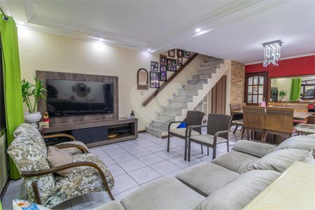 Casa à venda com 104m², 4 quartos e 2 vagas
